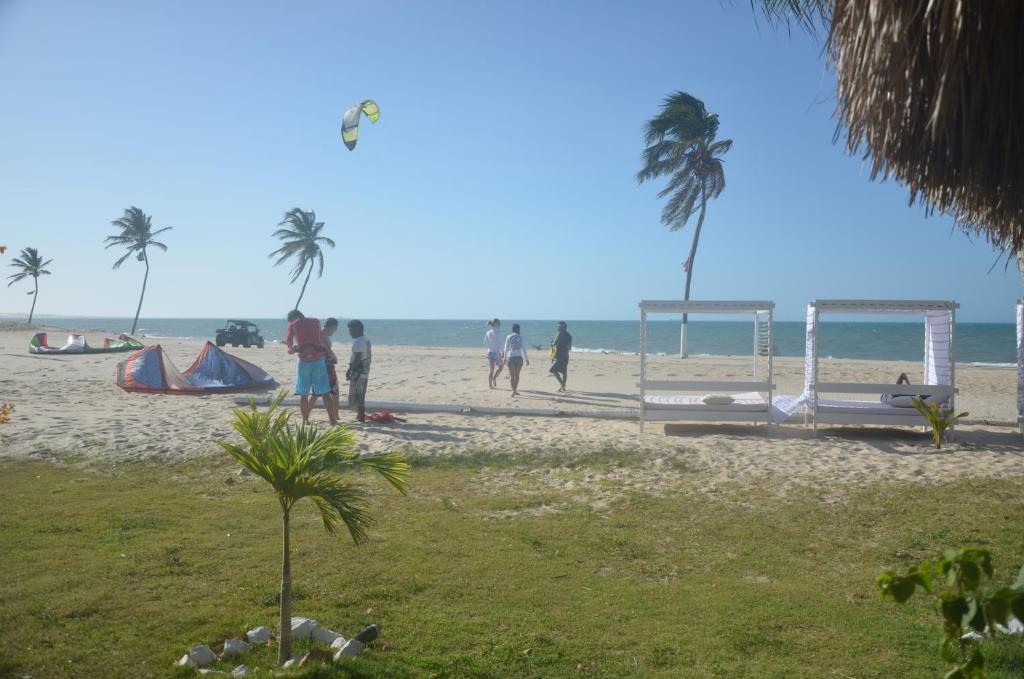 Hotel Pousada Onna Beach Кумбуко Экстерьер фото