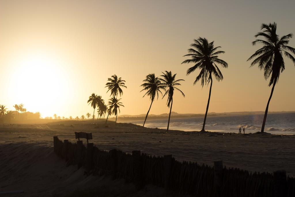 Hotel Pousada Onna Beach Кумбуко Экстерьер фото