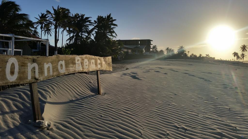 Hotel Pousada Onna Beach Кумбуко Экстерьер фото